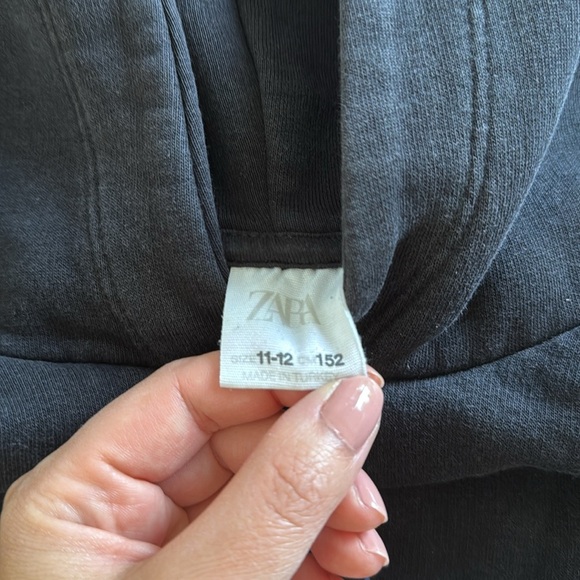 Zara Hoodie - Picture 4 of 6